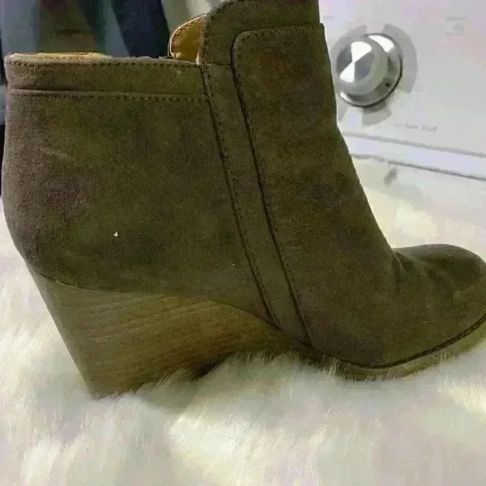 Brown Wedges  - Picture 3 of 5